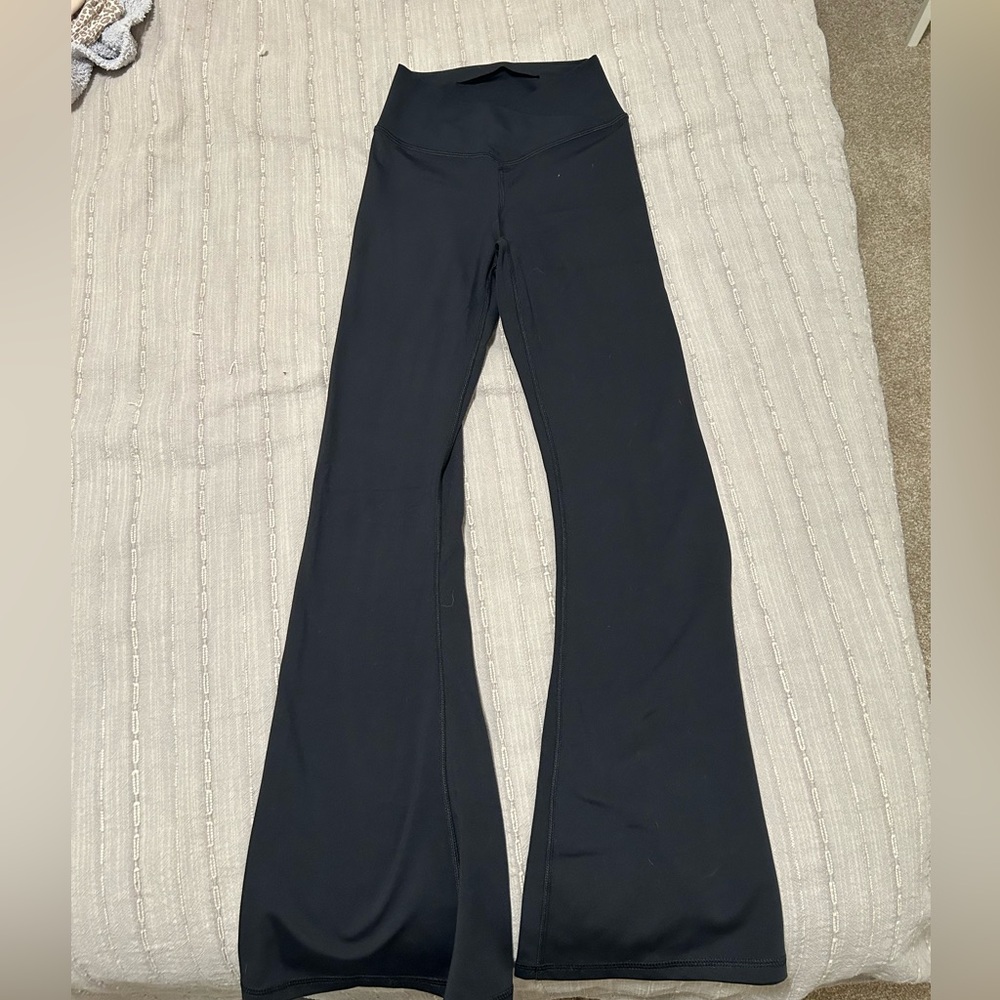 TALULAH karma flare leggings. Butter soft!